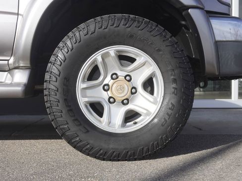 Used 2002 Toyota 4Runner SR5 image 33