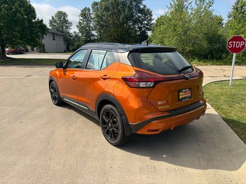 Used 2023 Nissan Kicks SR w/ SR Premium Package FWD image 7