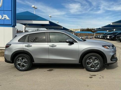 New 2026 Honda HR-V LX image 2
