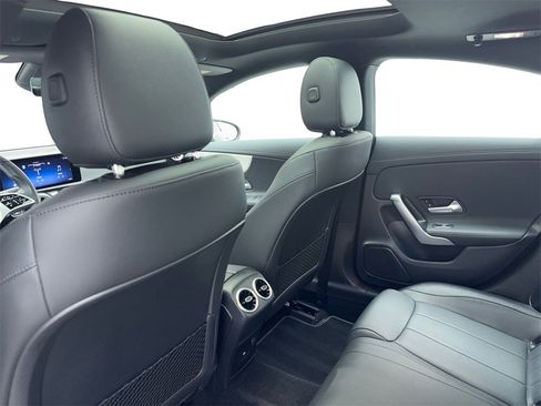 Used 2025 Mercedes-Benz CLA 250 image 40