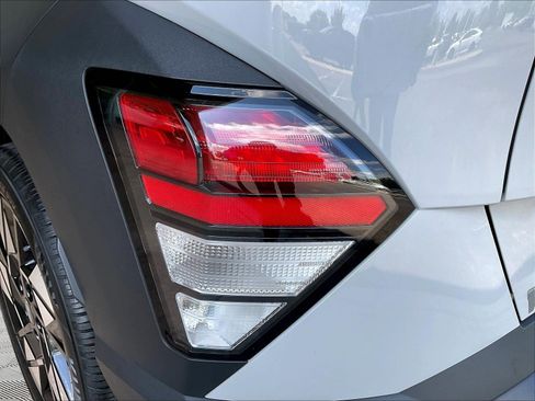 Used 2024 Hyundai Kona SEL AWD/4WD image 22