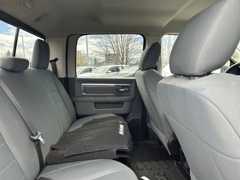 Used 2017 RAM 1500 Classic SLT AWD/4WD image 11