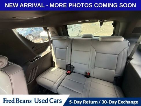 Used 2025 GMC Yukon Elevation w/ Elevation Premium Package AWD/4WD image 15