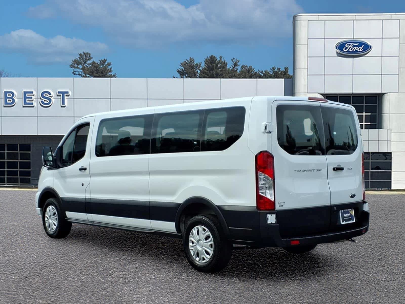 Used 2025 Ford Transit 350 XLT RWD image 4