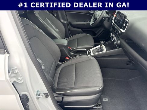 Certified 2025 Hyundai Venue Limited image 13