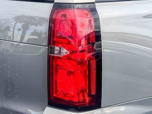 Used 2017 Chevrolet Tahoe LT w/ Luxury Package image 8