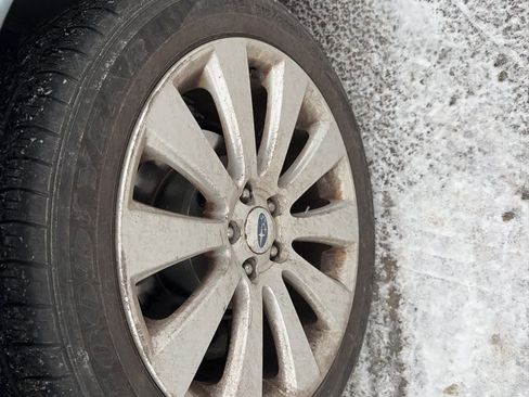 Used 2011 Subaru Legacy 2.5i Limited image 10