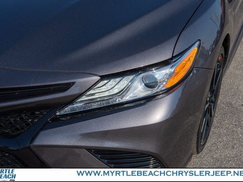 Used 2020 Toyota Camry XSE image 10