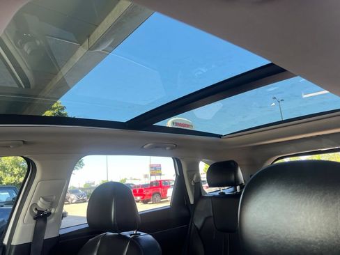 Used 2021 Kia Sorento S w/ Panoramic Sunroof Package AWD/4WD image 8