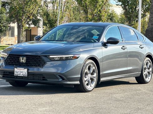 Certified 2023 Honda Accord EX image 8