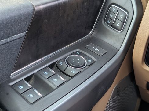 Used 2023 Ford F250 Lariat w/ Lariat Ultimate Package image 23