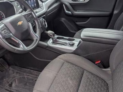 Used 2021 Chevrolet Blazer LT AWD/4WD image 7