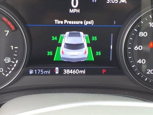 Used 2021 Cadillac XT5 Premium Luxury image 16