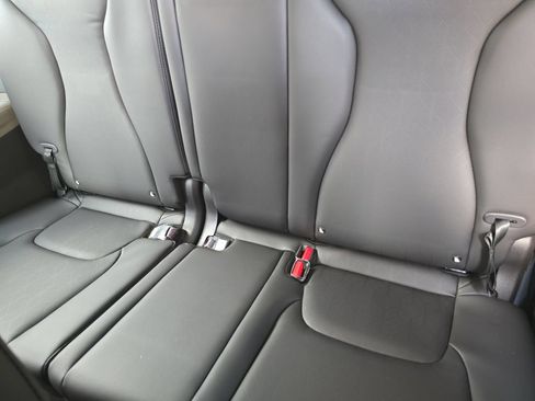 New 2026 Kia Carnival FWD image 17