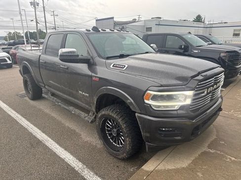 Used 2022 RAM 2500 Laramie AWD/4WD image 2
