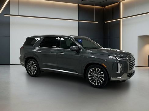 Used 2024 Hyundai Palisade Calligraphy FWD image 9