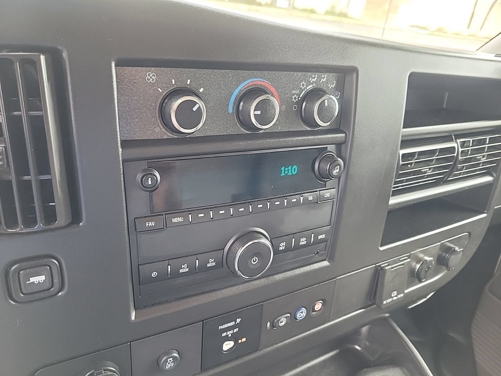 Used 2023 GMC Savana 3500 w/ Power Convenience Package RWD image 16