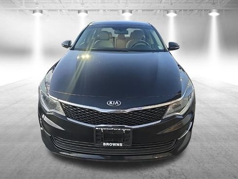 Used 2017 Kia Optima LX image 3