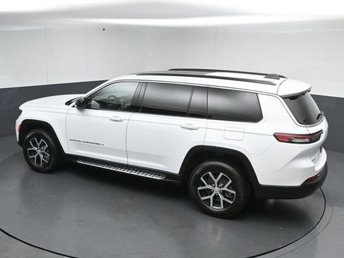 Used 2025 Jeep Grand Cherokee L Limited w/ Luxury Tech Group II AWD/4WD image 50