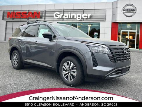 New 2026 Nissan Pathfinder SL FWD image 1