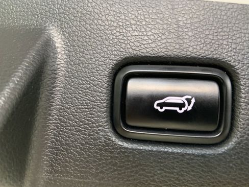 Used 2020 Kia Telluride SX w/ SX Prestige Package image 25