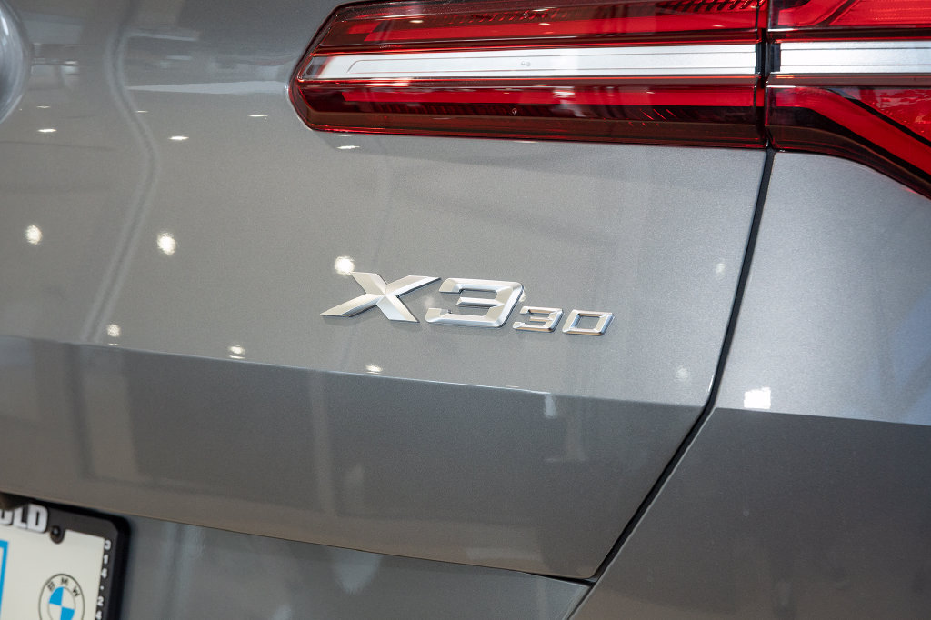 Used 2026 BMW X3 xDrive30i w/ Premium Package AWD/4WD image 12