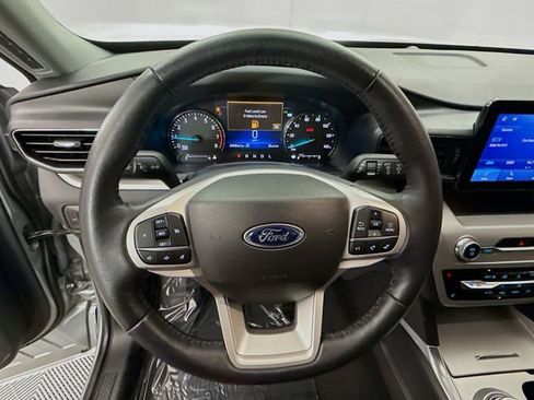 Used 2023 Ford Explorer XLT w/ Equipment Group 202A image 11