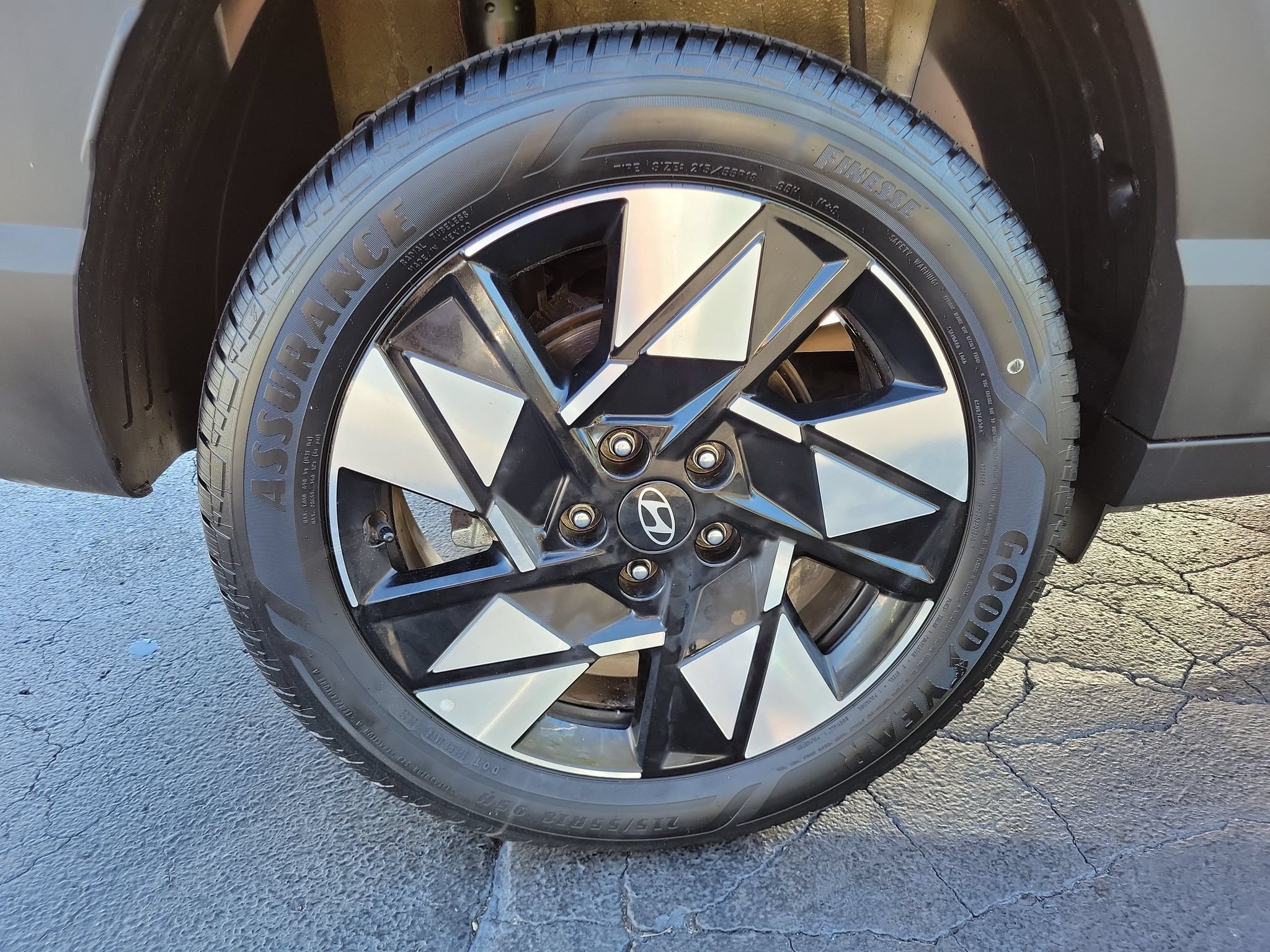 Used 2025 Hyundai Kona SEL AWD/4WD image 29