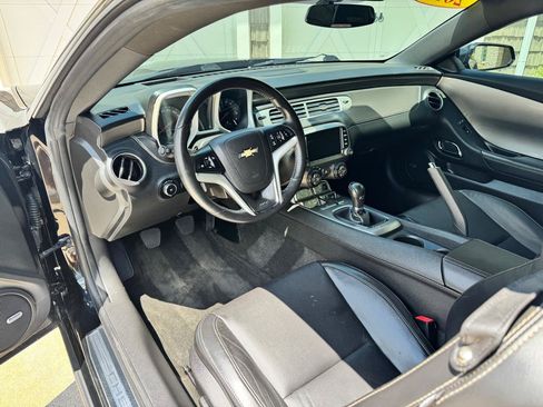 Used 2013 Chevrolet Camaro SS RWD image 17