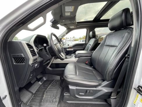 Used 2019 Ford F150 Lariat w/ Equipment Group 502A Luxury image 11