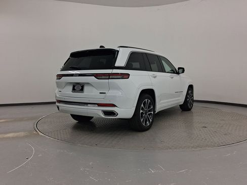 Used 2023 Jeep Grand Cherokee Overland w/ Adv Protech Group III image 9