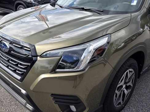 Certified 2023 Subaru Forester Premium AWD/4WD image 6