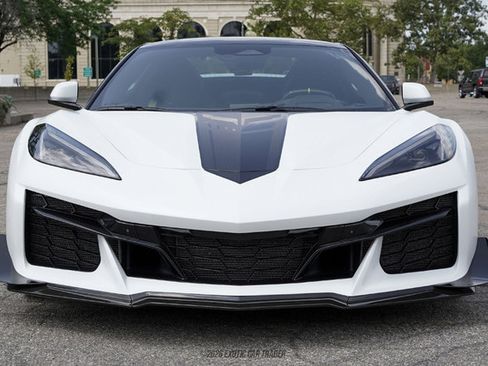 Used 2024 Chevrolet Corvette Z06 w/ Z07 Performance Package RWD image 15