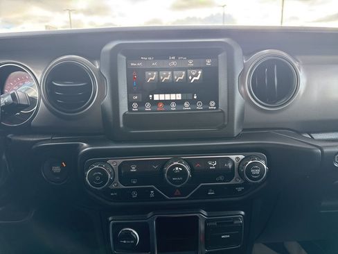 Used 2022 Jeep Wrangler Unlimited Sport image 14