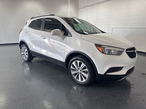 Used 2020 Buick Encore Preferred image 2