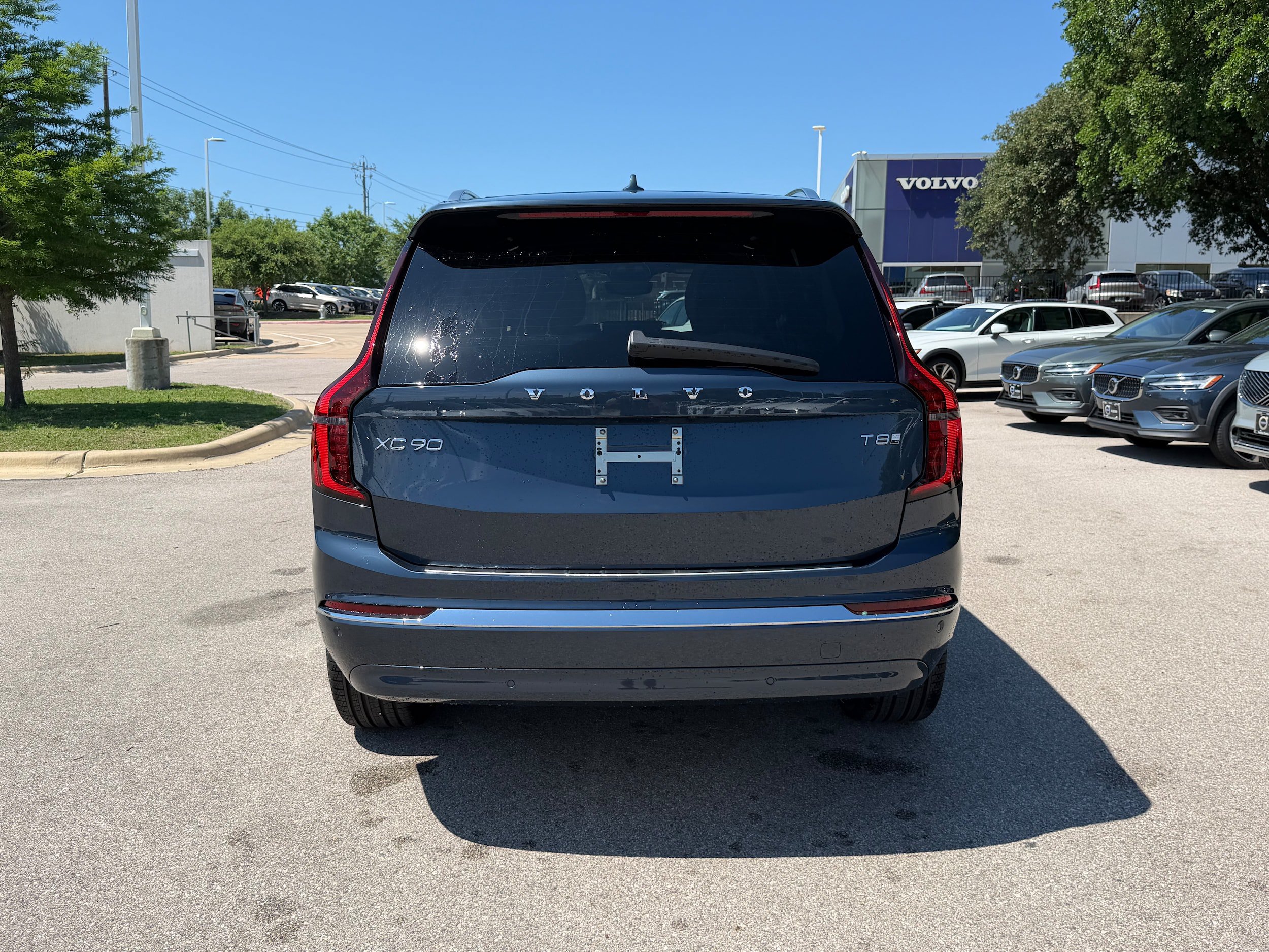 New 2026 Volvo XC90 T8 Plus w/ Protection Package Premier AWD/4WD image 5