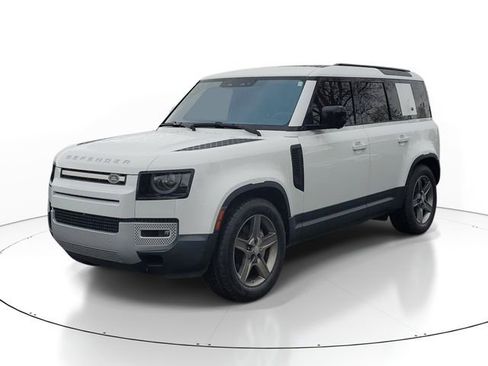 Used 2020 Land Rover Defender 110 SE AWD/4WD image 2