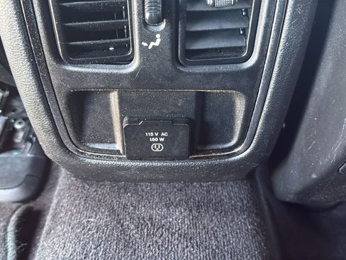 Used 2018 Jeep Grand Cherokee Altitude image 18