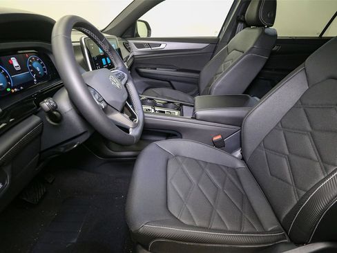 New 2026 Volkswagen Atlas Cross Sport SE AWD/4WD image 25