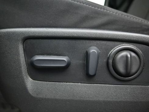 Used 2022 Chevrolet Silverado 1500 RST image 10