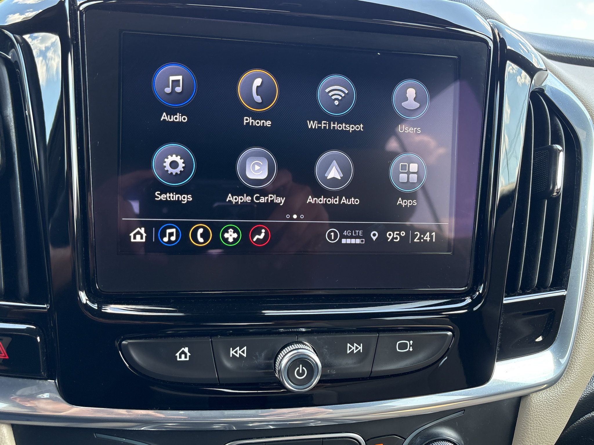 Used 2022 Chevrolet Traverse LT AWD/4WD image 23