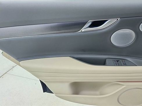 Used 2025 Genesis G80 2.5T Sport Prestige image 31