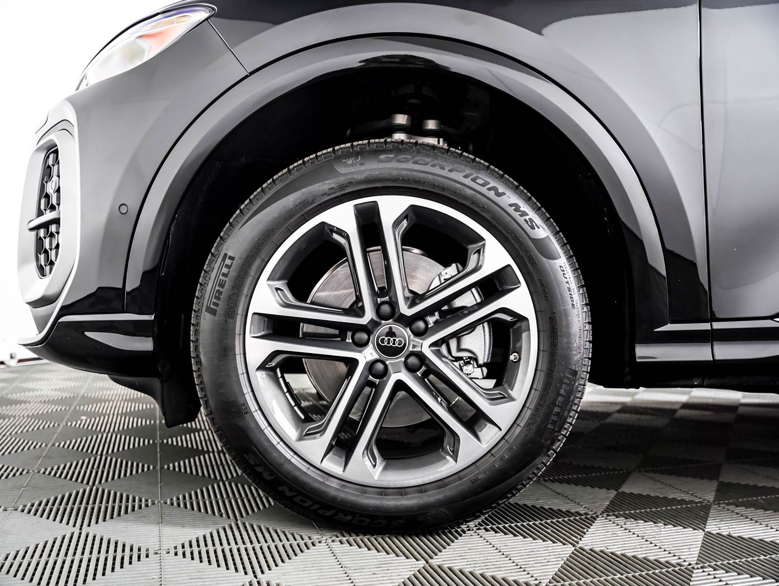 Certified 2026 Audi Q5 Premium AWD/4WD image 6