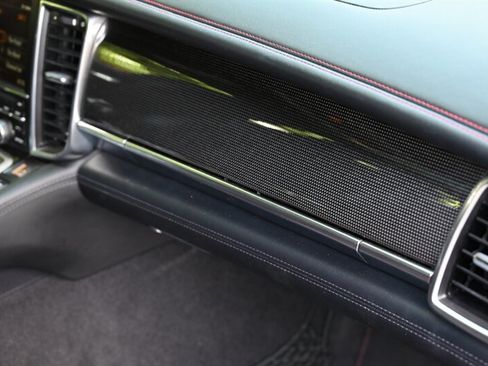 Used 2015 Porsche Panamera GTS AWD/4WD image 21