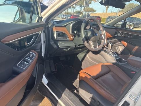 Used 2025 Subaru Outback Touring image 10