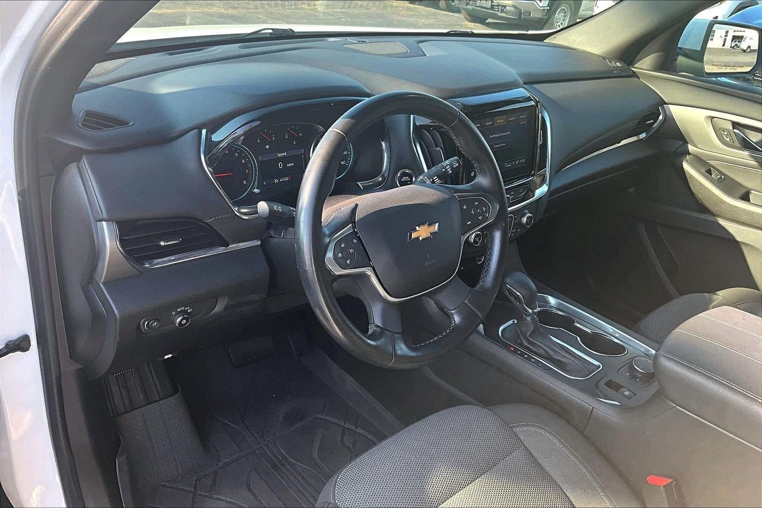 Used 2023 Chevrolet Traverse LT w/ LPO, Floor Liner Package AWD/4WD image 15