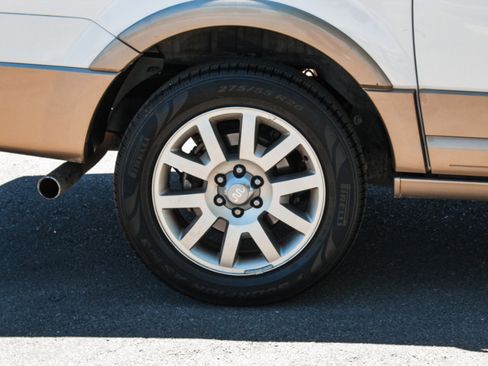 Used 2013 Ford Expedition EL King Ranch RWD image 4