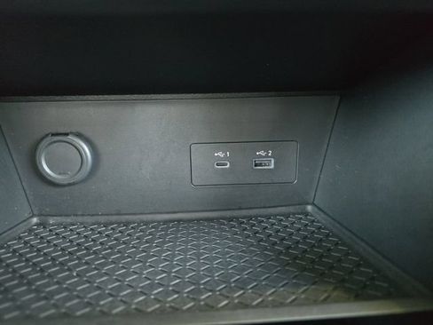 Used 2025 Nissan Pathfinder SV FWD image 6