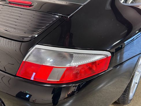 Used 2003 Porsche 911 Carrera image 18