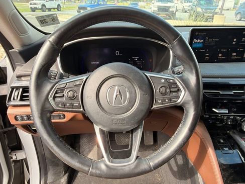 Used 2023 Acura MDX SH-AWD w/ Advance Package image 12